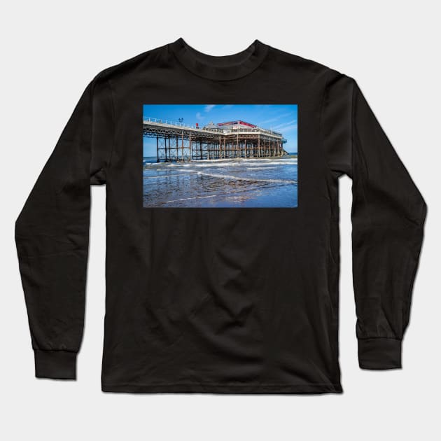 Cromer Pier, Norfolk coast Long Sleeve T-Shirt by yackers1